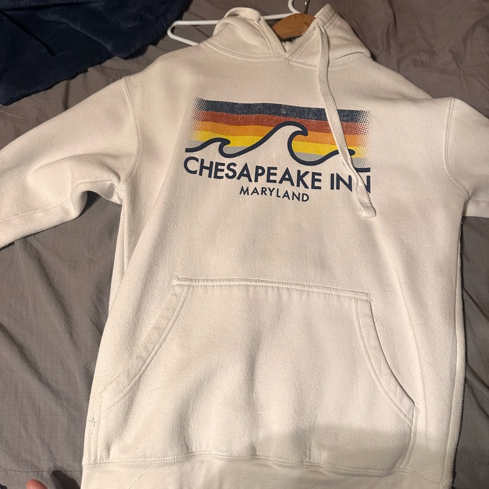 chesapeake inn maryland hoodie
worn once for an event